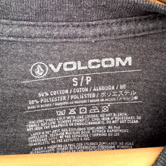 Volcom Men's Long Sleeve Tee Flames Skeleton and Palm Tree (S) - Picture 3 of 4